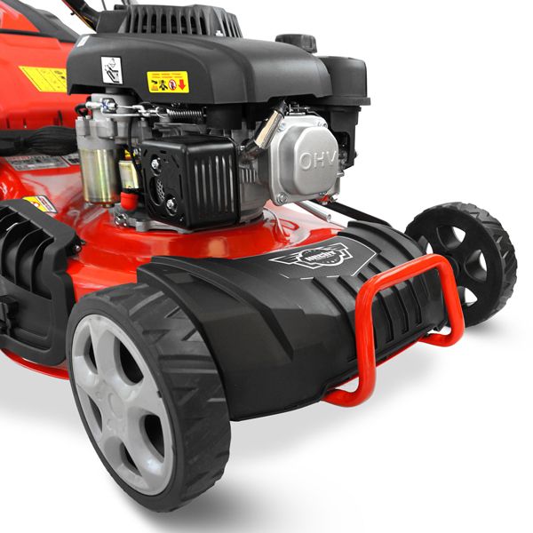 Leistungsstarker Benzinrasenmäher HECHT mit robustem OHV-Motor, Frontschutzbügel und großen Rädern für stabilen Betrieb