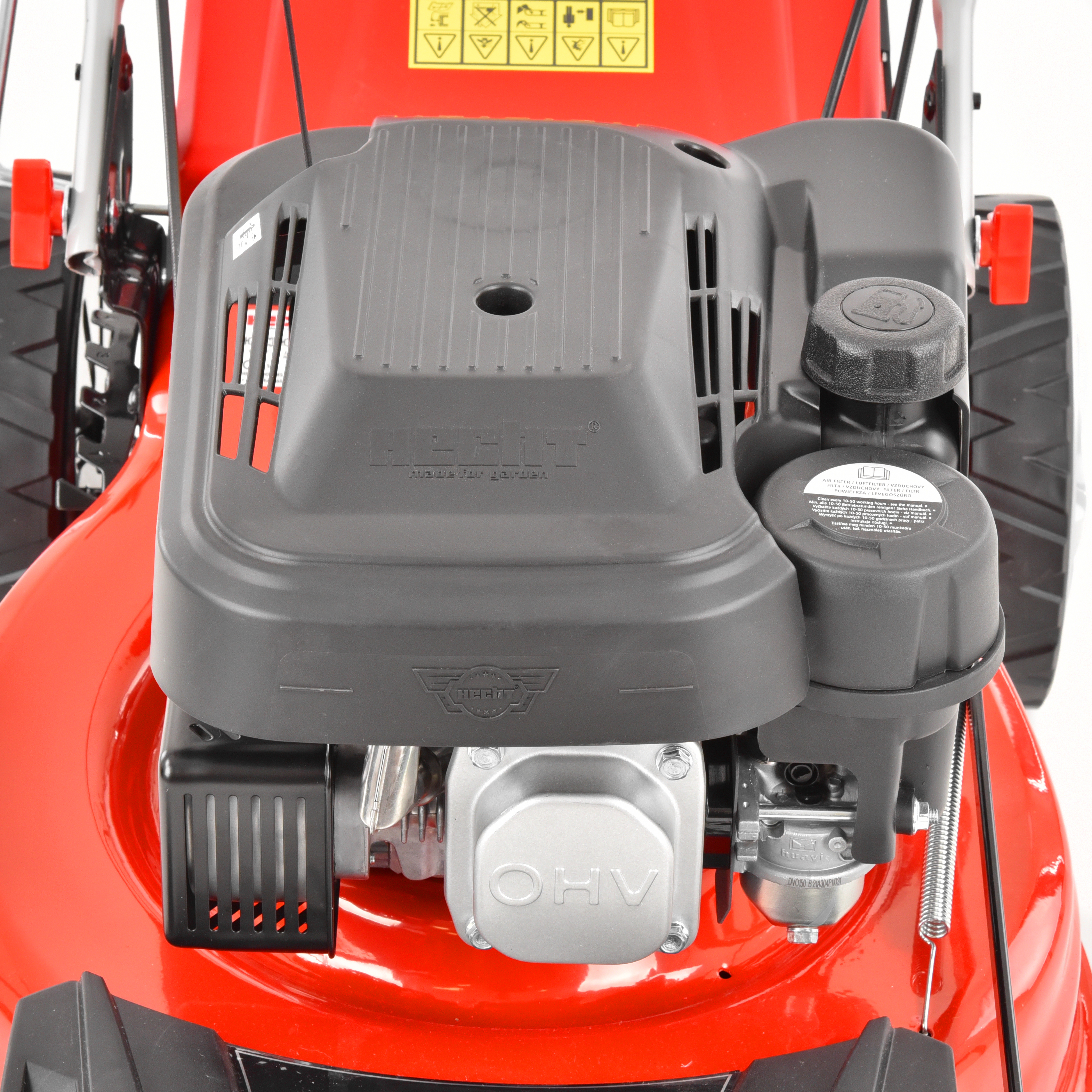 Leistungsstarker OHV 4-Takt-Motor des HECHT 546 SX Benzinmähers in der Detailansicht