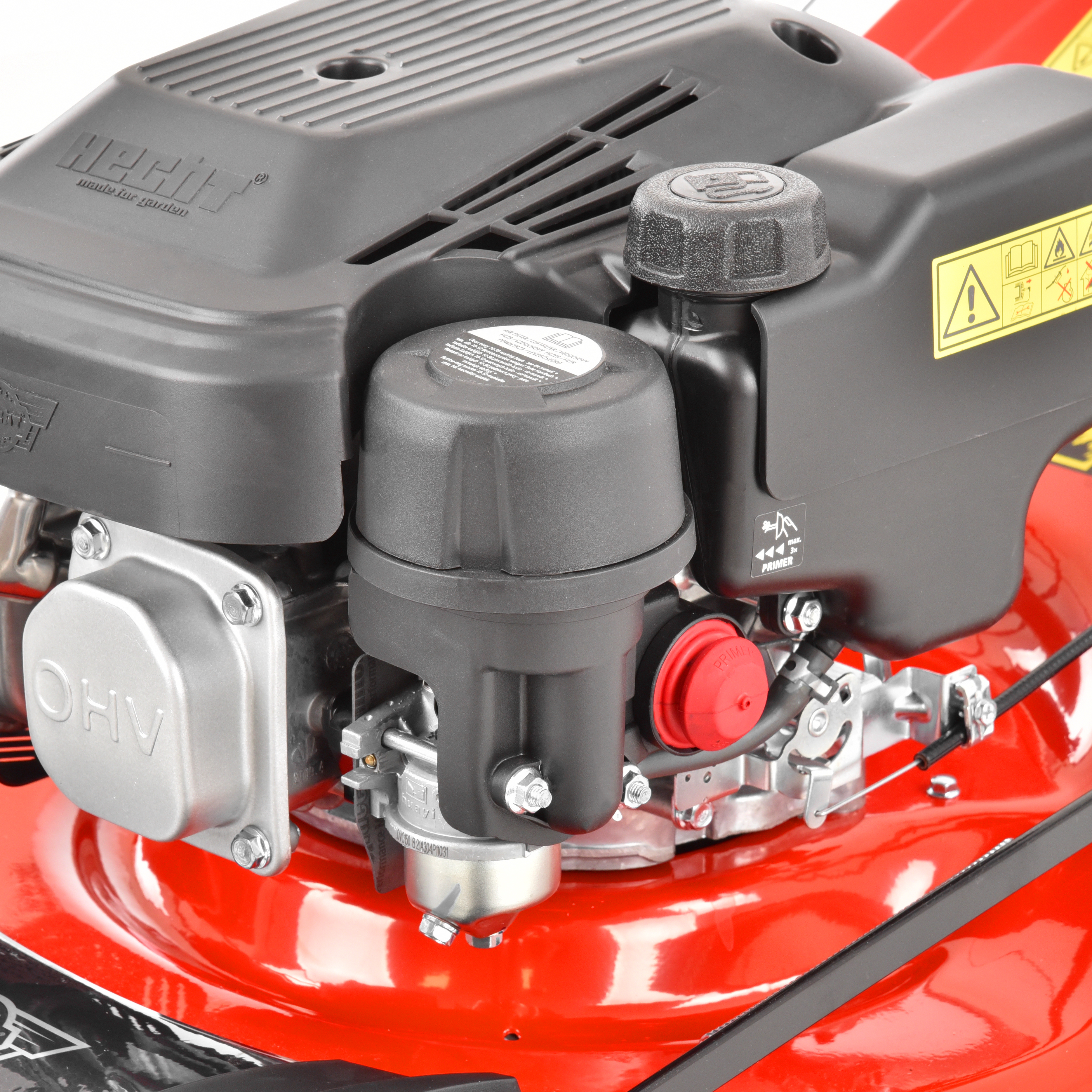 Massiver Front-Tragegriff und robustes Gehäuse des HECHT 546 SX Benzin-Rasenmähers