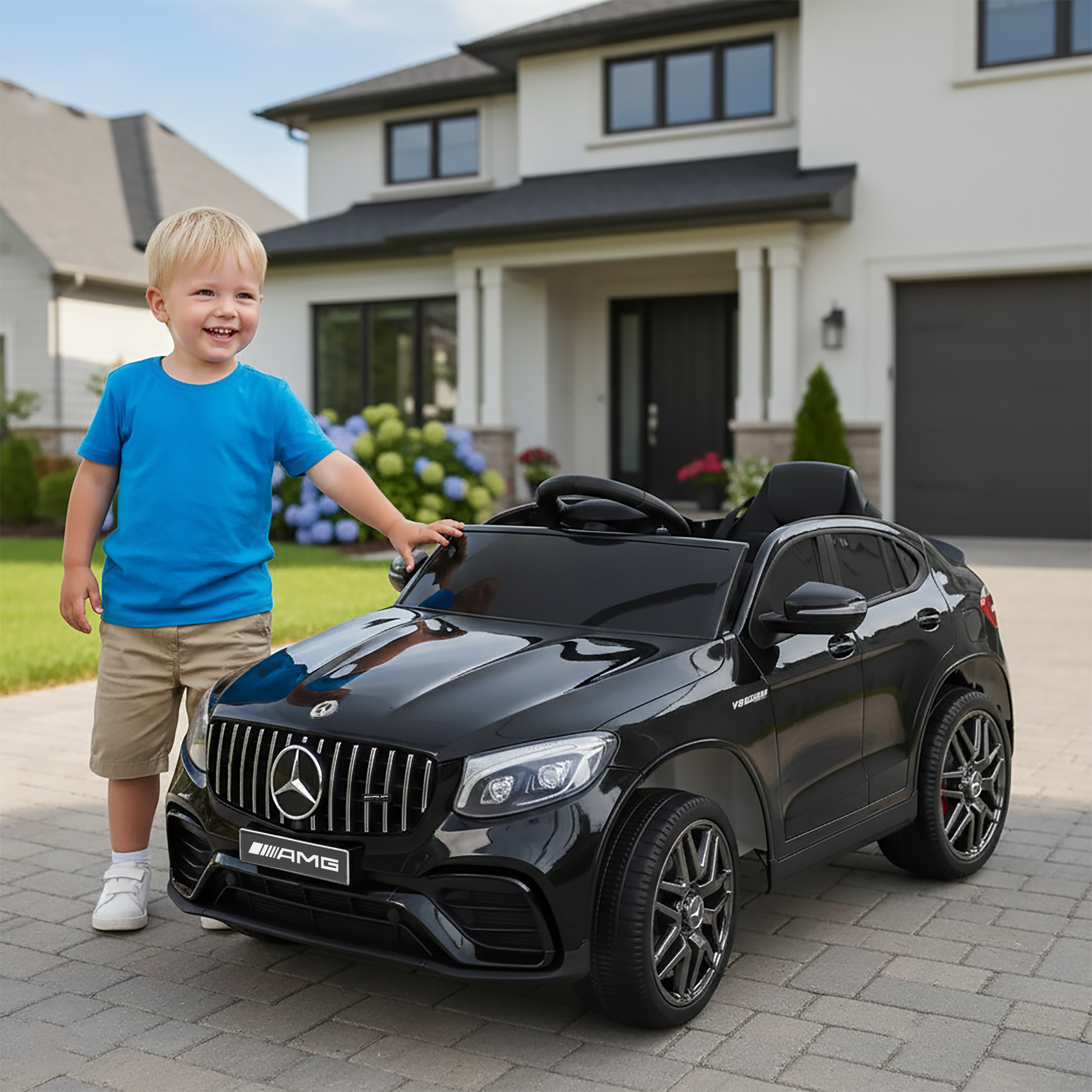 Kinder-Elektroauto Mercedes GLC 63 S Schwarz mit Kind (Dieses Bild wurde mit Hilfe von KI generiert.)