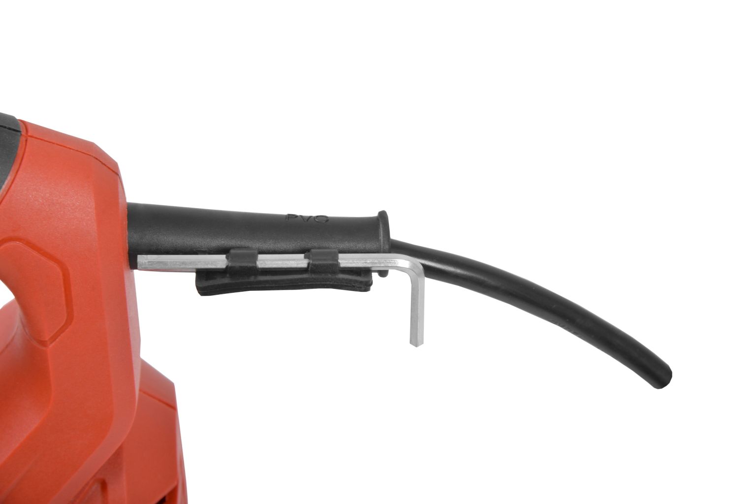 Kabelhalterung für Werkzeug am Griff der Elektro Stichsäge integrierter Clip zur praktischen Aufbewahrung des Inbusschlüssels (Dieses Bild wurde mit Hilfe von KI generiert.)